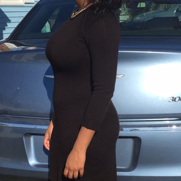 A black formal dress - Picture 3 of 3